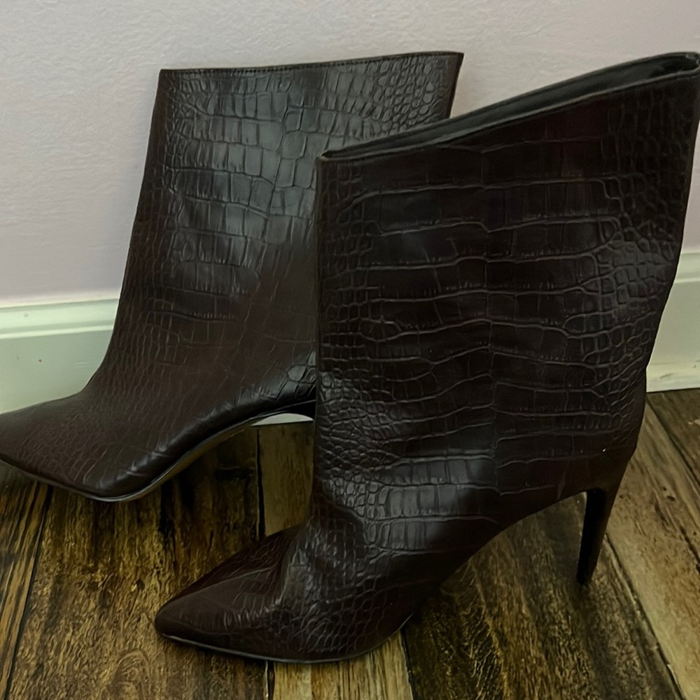 High too stilleto boots